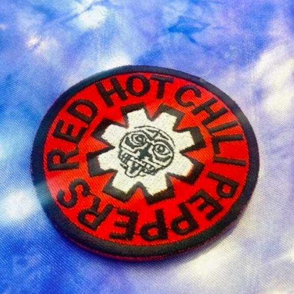Red Hot Chili Peppers Embroidered Iron-On Patch Unisex 90s Vintage RHCP Merch - Picture 4 of 5